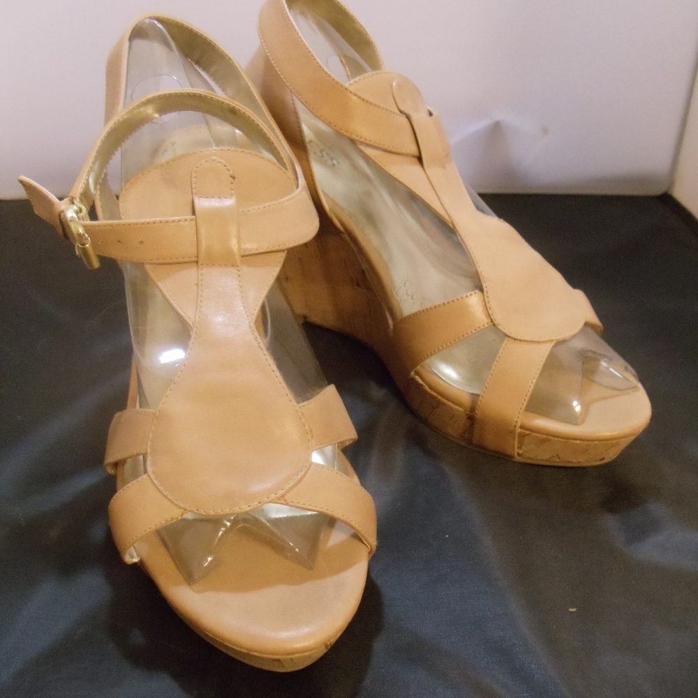 Guess Tan Leather Ankle Strap Wedge Sandal Size 10